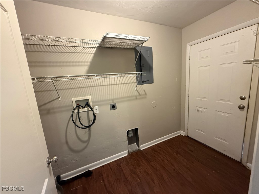 3 Bed SingleFamilyResidence for Sale in Naples, photo 9