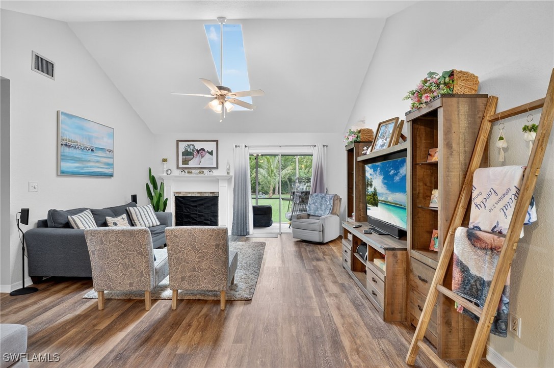 3 Bed SingleFamilyResidence for Sale in Naples, photo 9