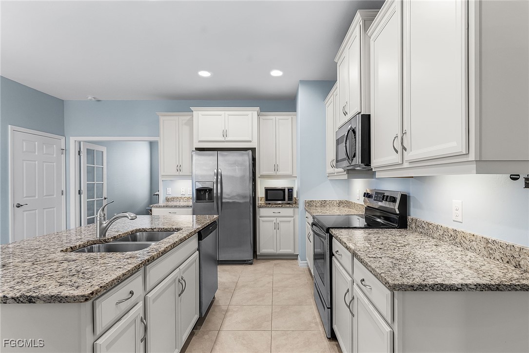 3 Bed SingleFamilyResidence for Sale in Alva, photo 9