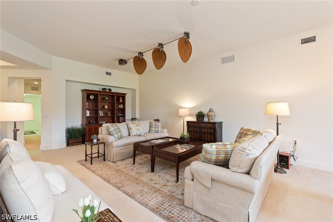 3 Bed Waterfront Home for Sale in Varenna, photo 9