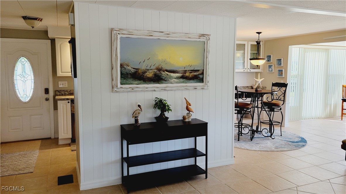2 Bed ManufacturedHome for Sale in Fort Myers, photo 9