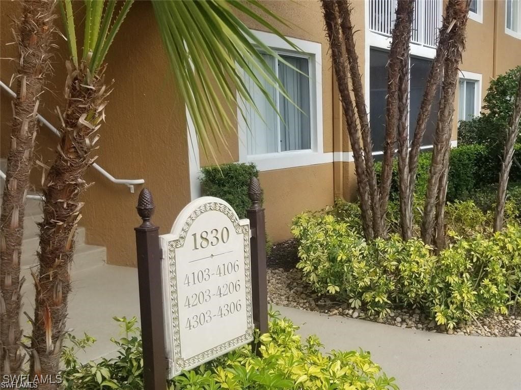 2 Bed Condominium for Sale in Napoli, FL — photo 9
