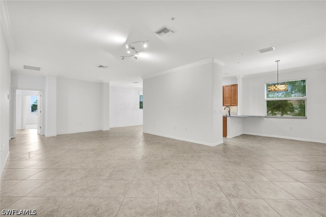 3 Bed Condominium for Sale in Hideaway Cove, photo 9