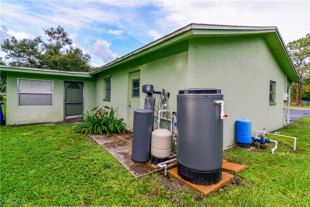 3 Bed SingleFamilyResidence for Sale in Buckingham, FL — photo 9