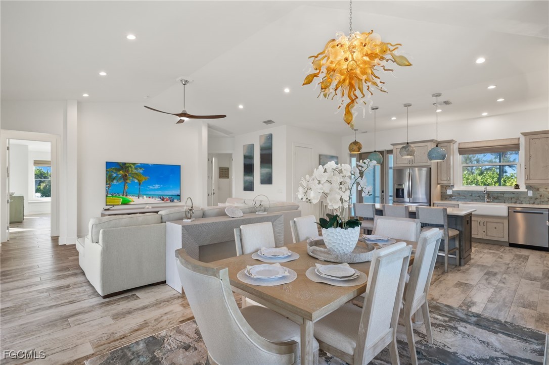 3 Bed Pool Home for Sale in Castaway Estates, photo 9