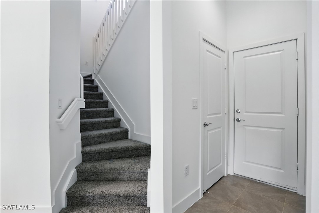 3 Bed SingleFamilyResidence for Sale in Silverwood, FL — photo 9