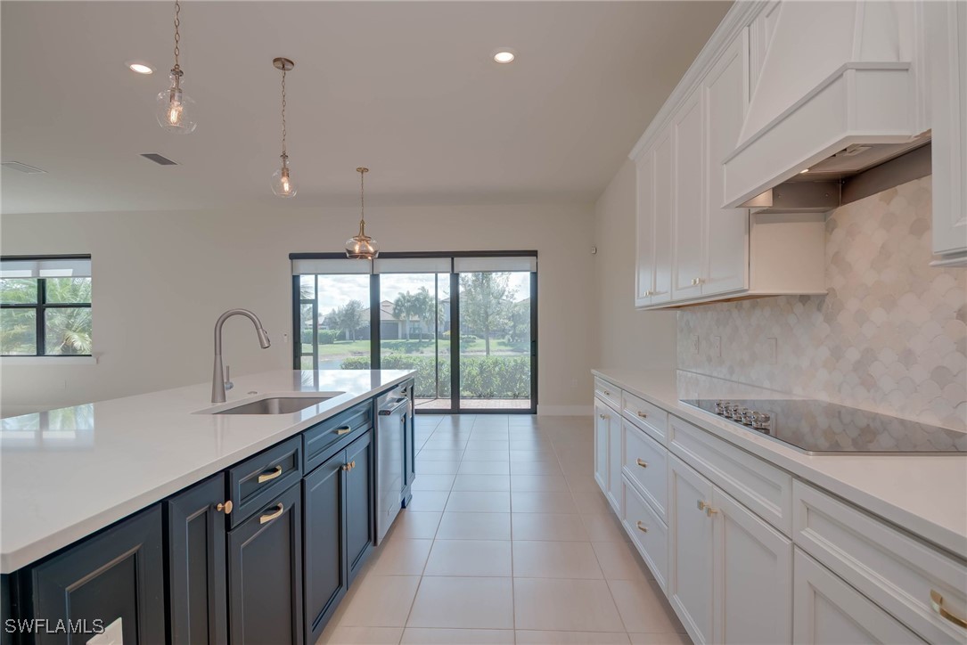 5 Bed SingleFamilyResidence for Sale in Avalon Park, photo 9