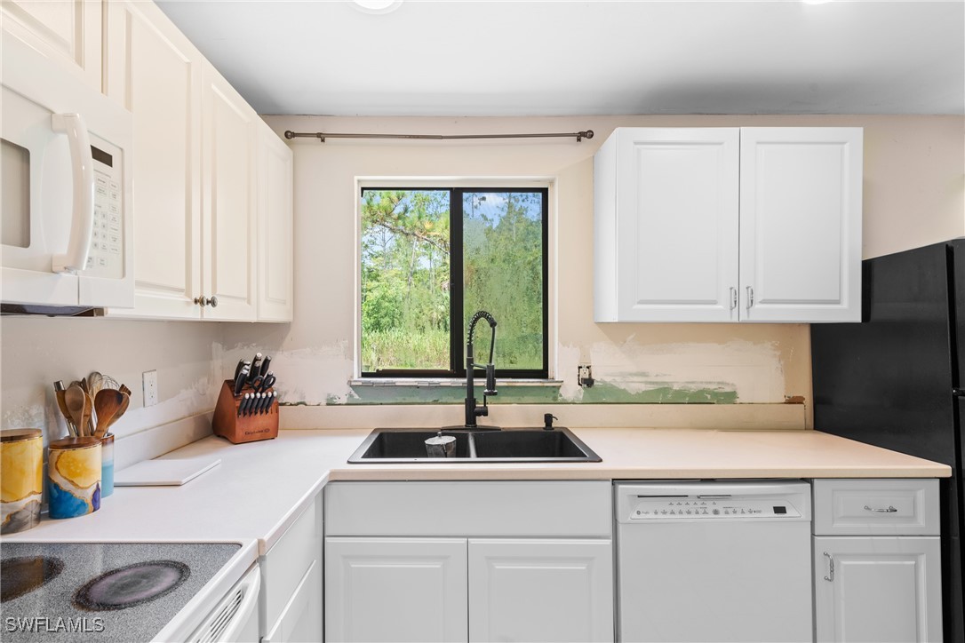 2 Bed SingleFamilyResidence for Sale in Naples, photo 9