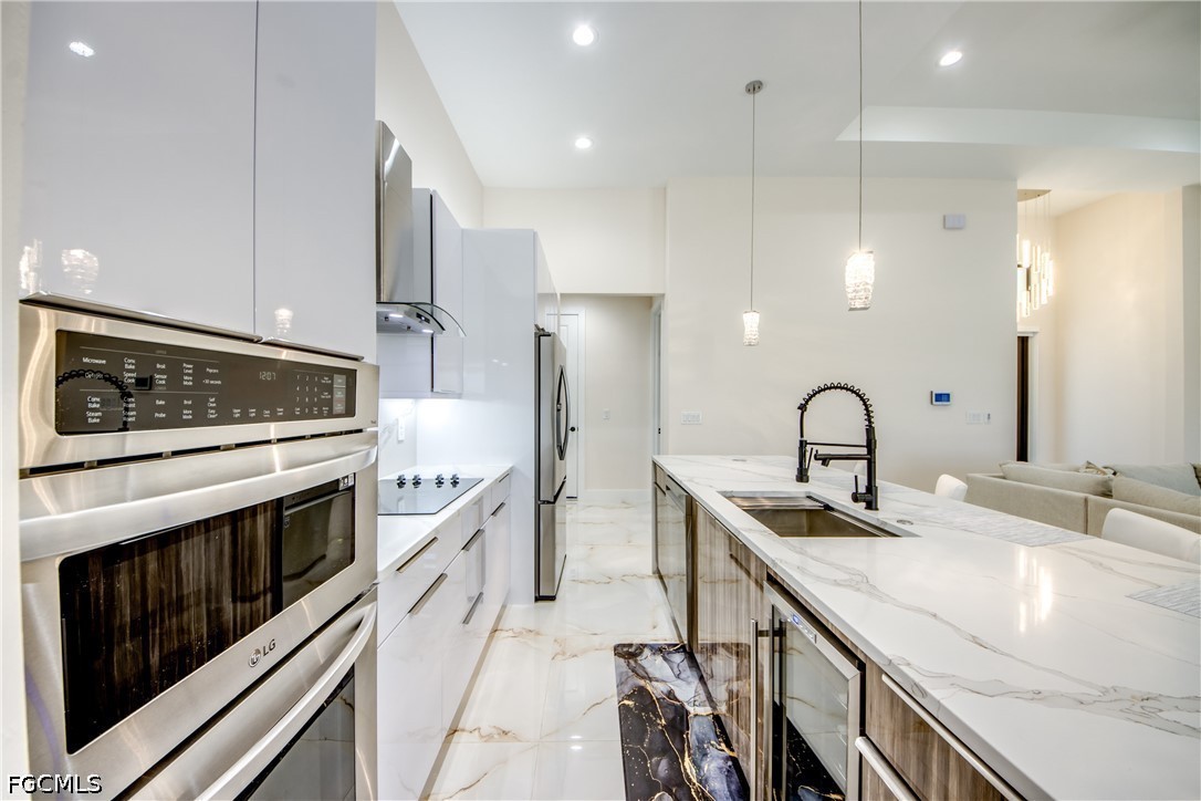 3 Bed Pool Home for Sale in Cape Coral, photo 9