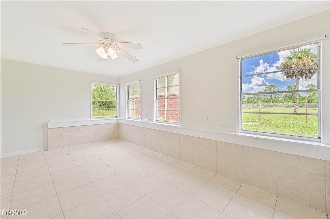 3 Bed SingleFamilyResidence for Sale in Lehigh Acres, photo 9