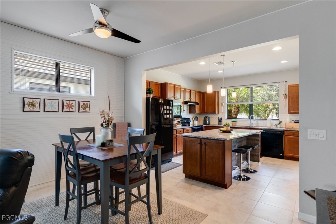 3 Bed SingleFamilyResidence for Sale in Corkscrew Shores, FL — photo 9
