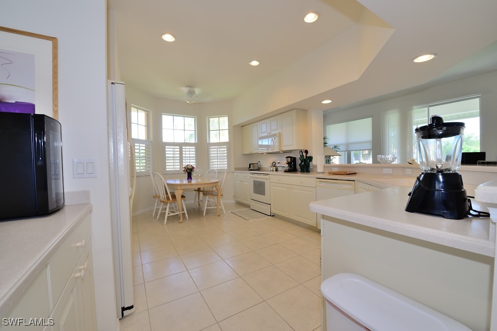 2 Bed Condominium for Sale in Bonita Springs, photo 9