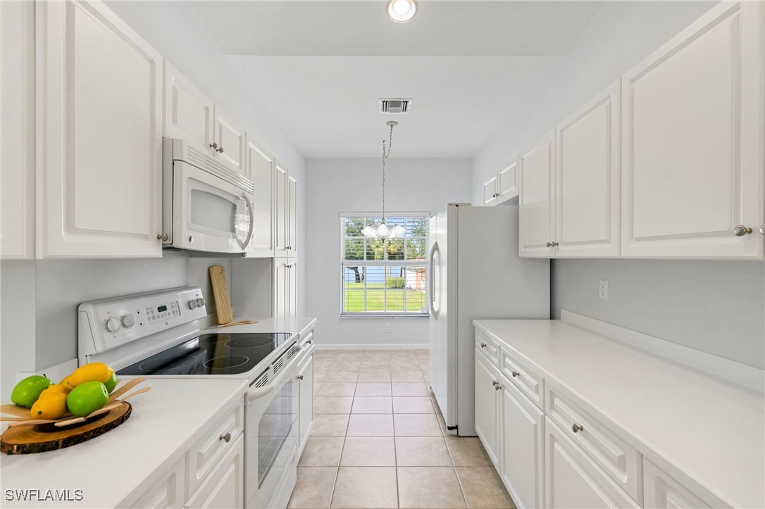 2 Bed Condominium for Sale in Orchid Cove, FL, $249,500 — photo 9