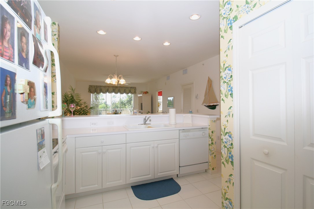 2 Bed Condominium for Sale in Fairway Villas, FL, $190,000 — photo 9