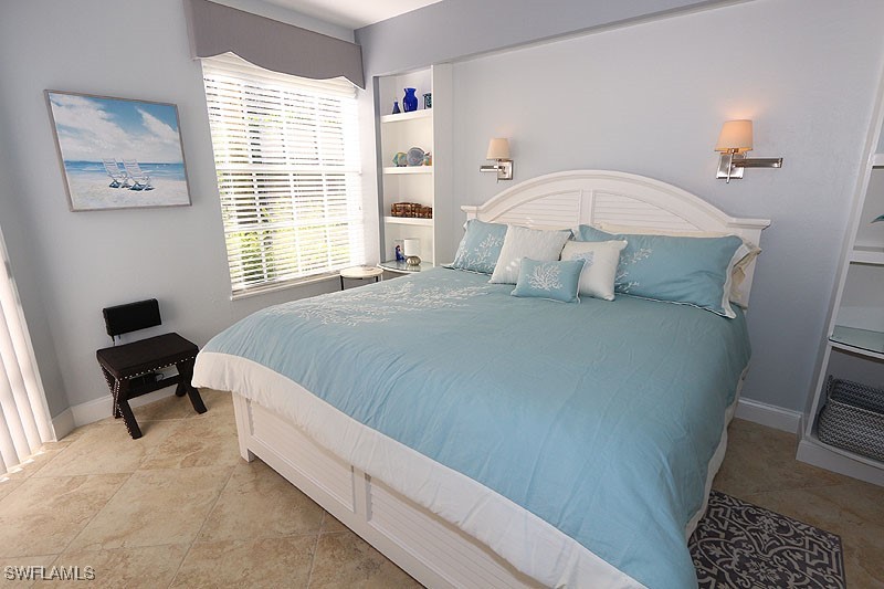 2 Bed Waterfront Home for Sale in Arielle, photo 9