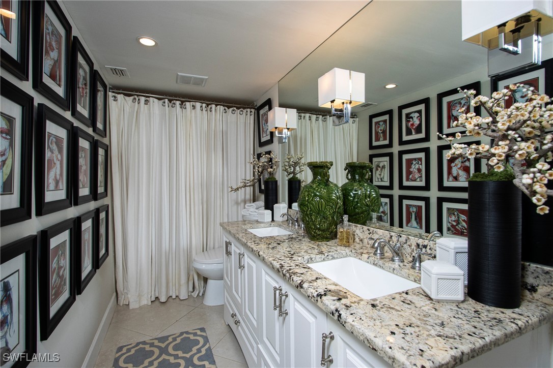 2 Bed Condominium for Sale in Harborside Terrace, photo 9