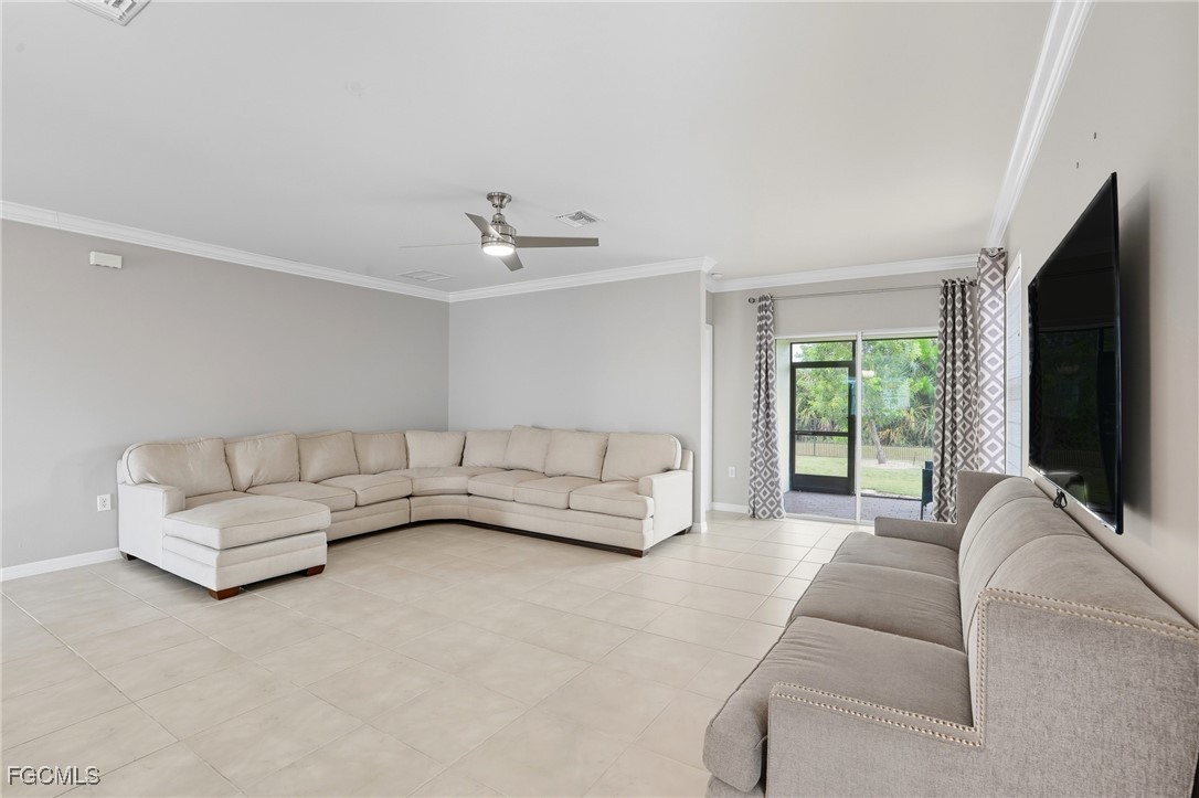 3 Bed SingleFamilyResidence for Sale in Entrada, FL — photo 9