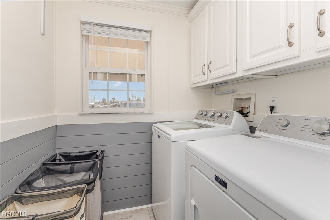 3 Bed Waterfront Home for Sale in Bayside Estates, FL — photo 9