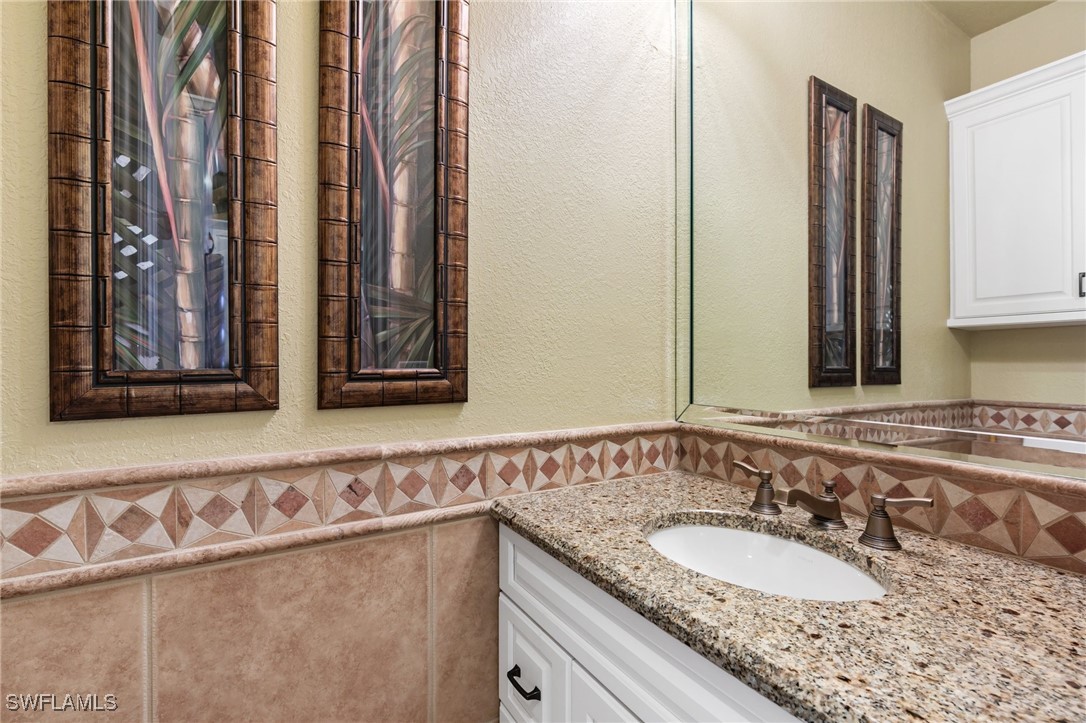 1 Bed Waterfront Home for Sale in Marco Island, FL, $500,000 — photo 9