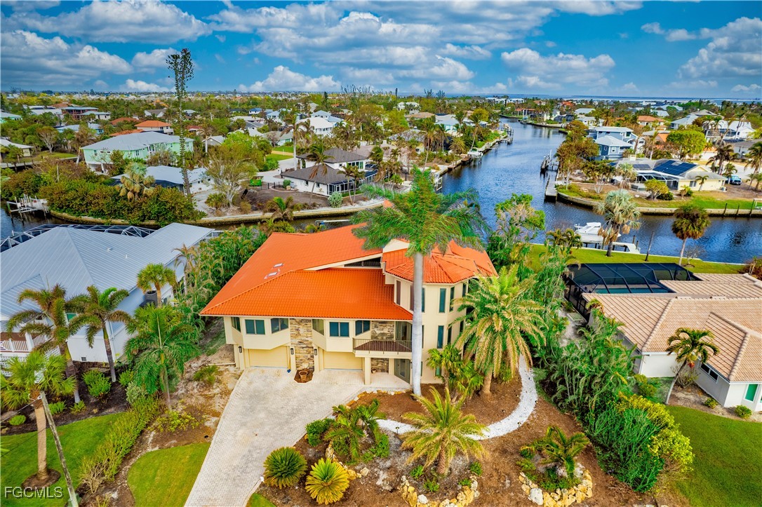 4 Bed Pool Home for Sale in Shell Harbor, photo 9