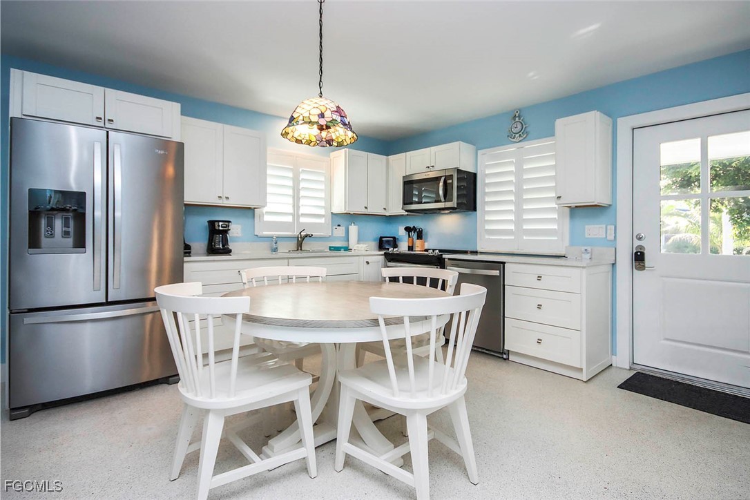 2 Bed Condominium for Sale in Sanibel, photo 9