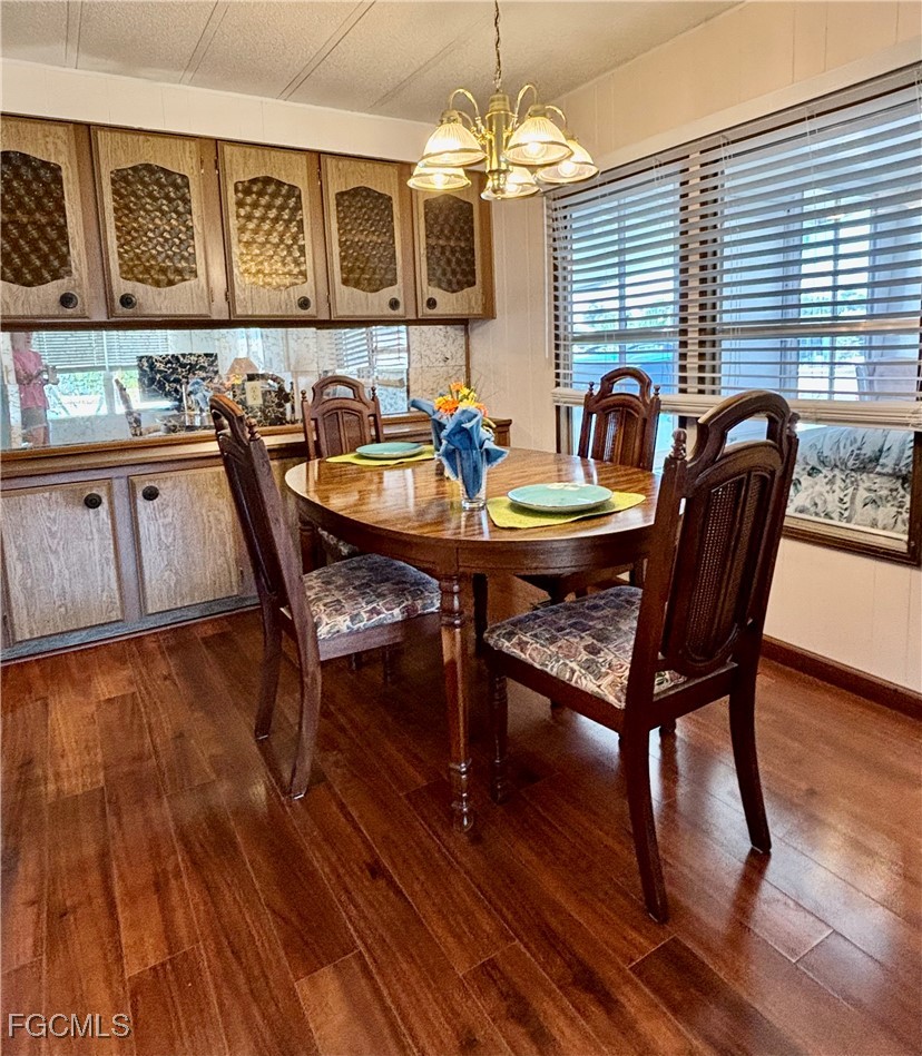 2 Bed ManufacturedHome for Sale in North Fort Myers, FL — photo 9