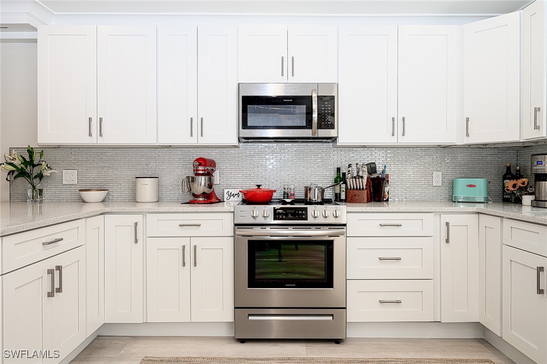 2 Bed Condominium for Sale in Palm Crest, FL, $325,000 — photo 9