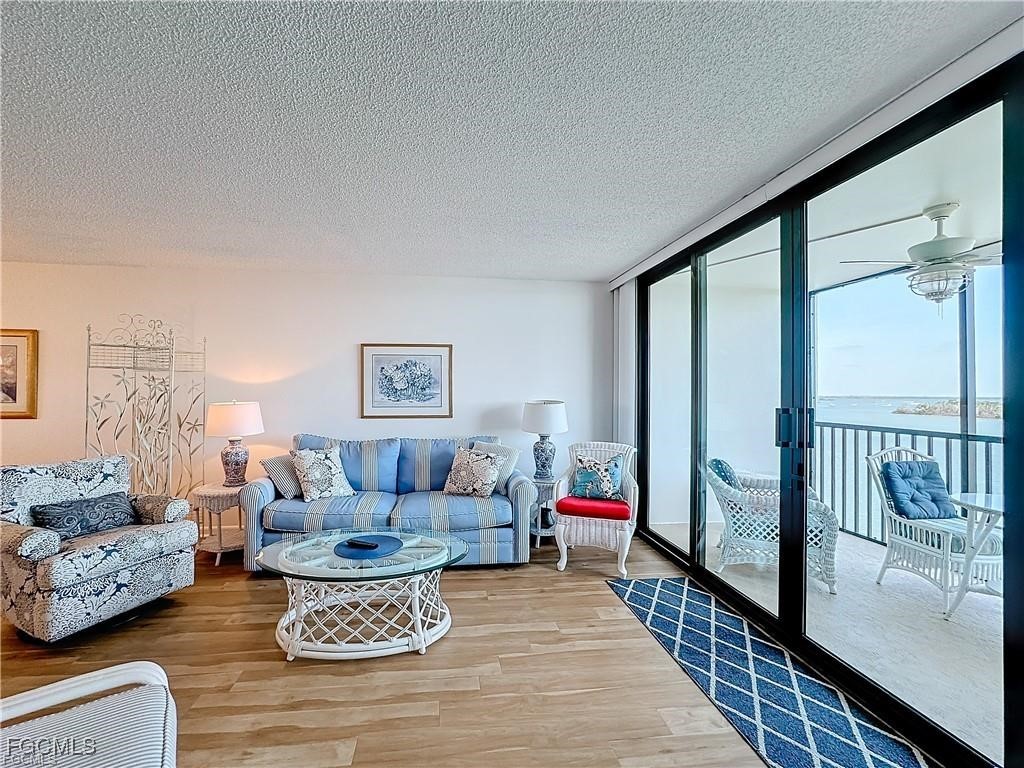 2 Bed Waterfront Home for Sale in The Palms Of Bay Beach, FL — photo 9