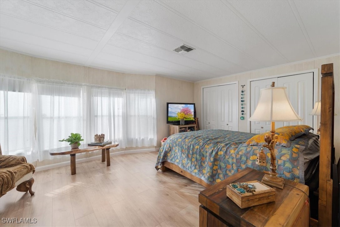 2 Bed ManufacturedHome for Sale in Riverwood, FL, $189,000 — photo 9