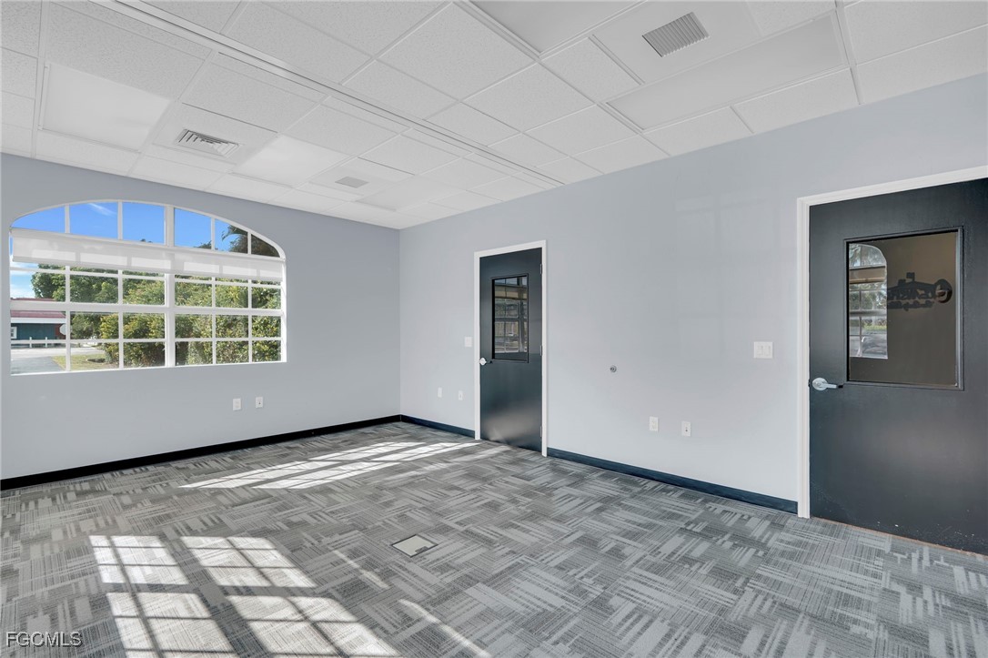 Office for Sale in Fort Myers, photo 9