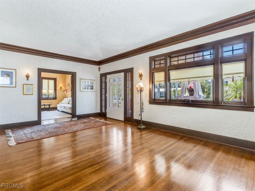 3 Bed SingleFamilyResidence for Sale in Riverside, FL — photo 9
