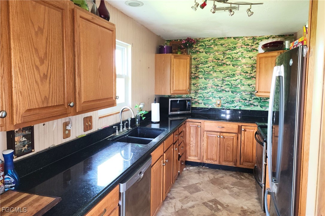 3 Bed SingleFamilyResidence for Sale in Punta Gorda, photo 9