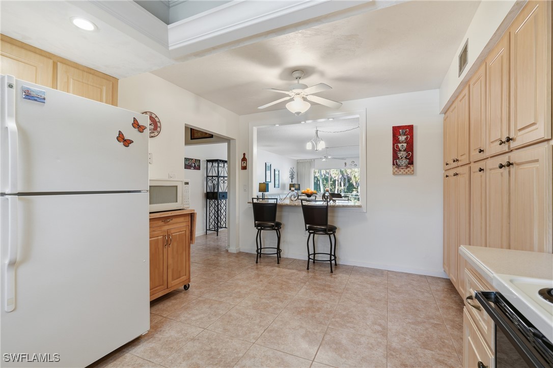 2 Bed Condominium for Sale in Montego Manor, FL, $199,000 — photo 9