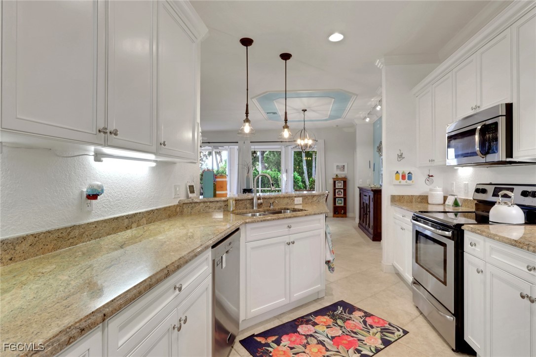 2 Bed SingleFamilyResidence for Sale in North Fort Myers, FL — photo 9
