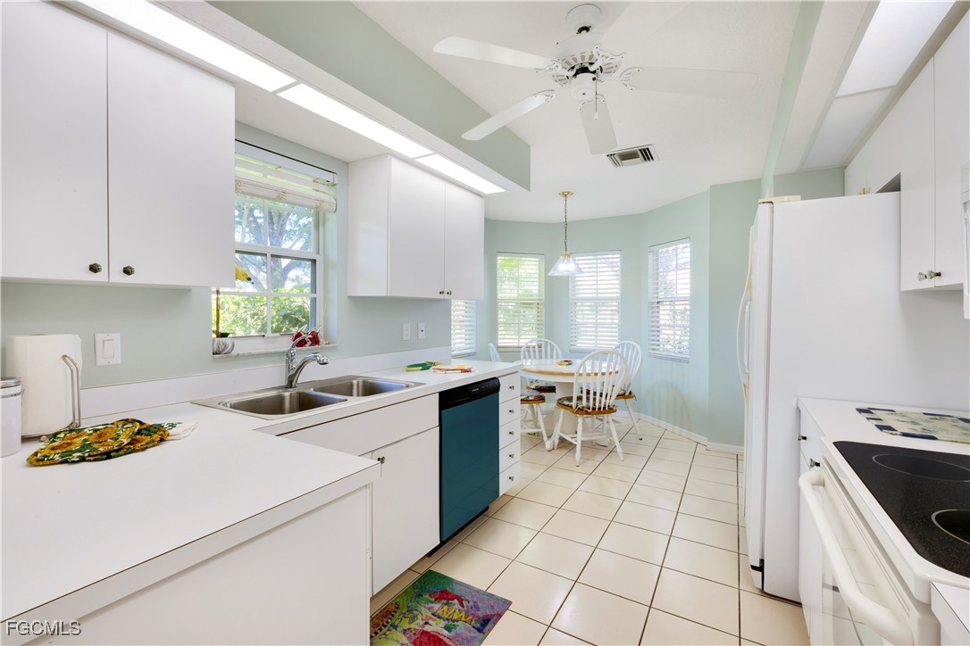 2 Bed SingleFamilyResidence for Sale in North Fort Myers, FL — photo 9
