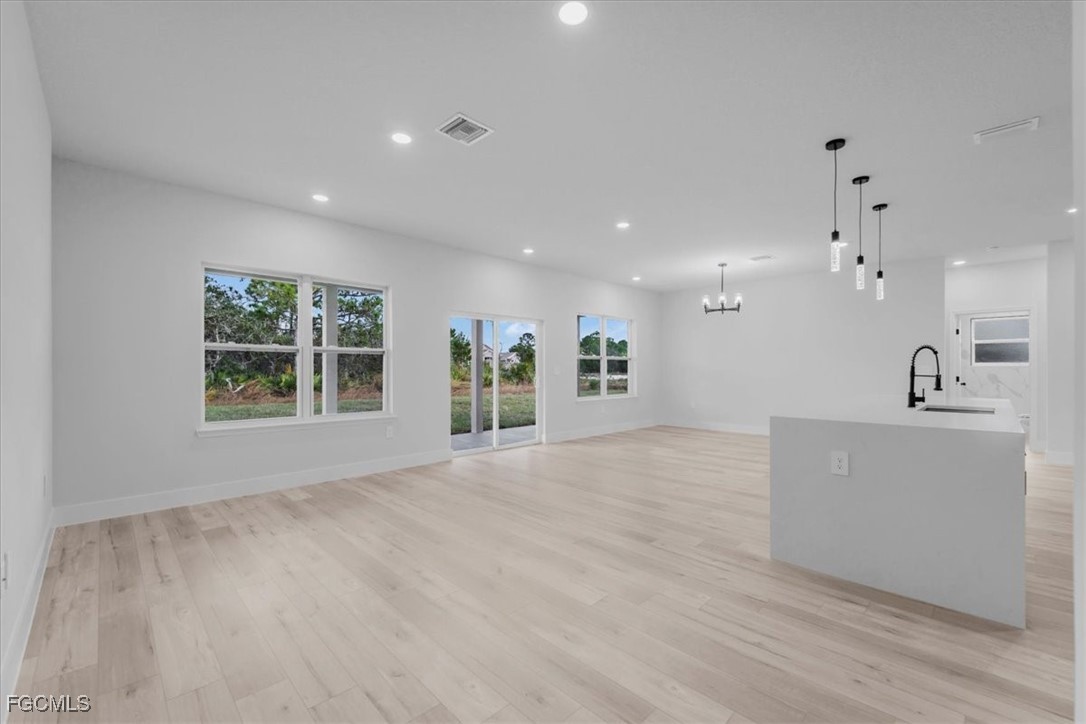4 Bed SingleFamilyResidence for Sale in Sun N Lakes, photo 9