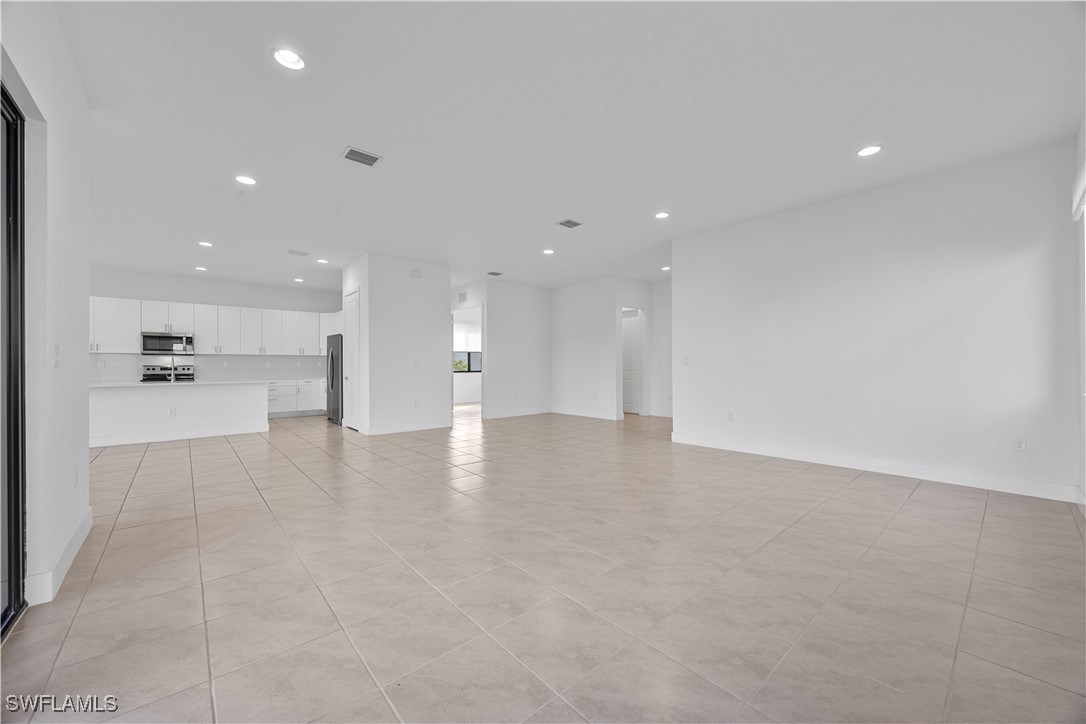 3 Bed Waterfront Home for Sale in Maple Ridge, photo 9