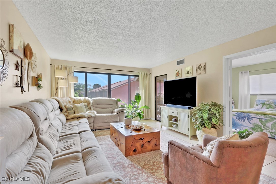 2 Bed Condominium for Sale in Sharondale, FL, $235,000 — photo 9