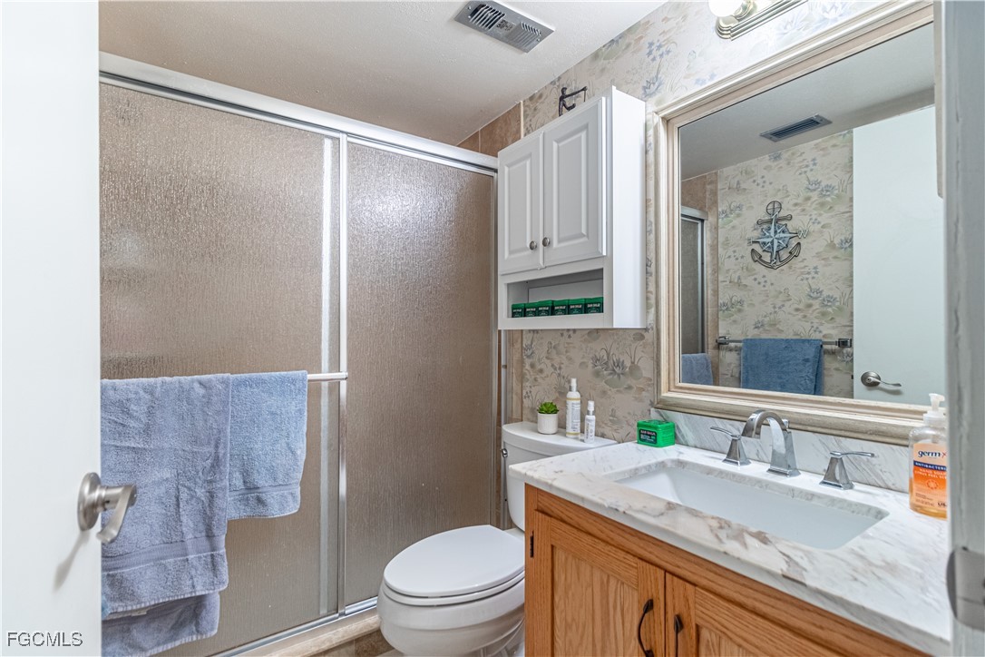 2 Bed Condominium for Sale in Seven Lakes, FL, $80,000 — photo 9