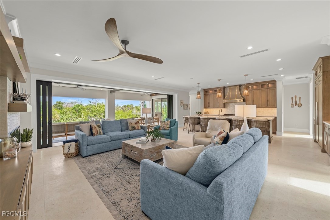 5 Bed Pool Home for Sale in Sanibel, photo 9