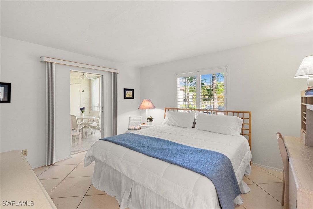 2 Bed Condominium for Sale in Foxmoor, FL, $255,000 — photo 9