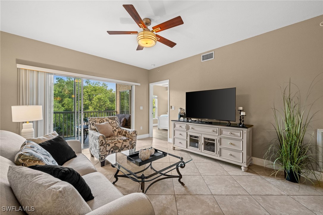2 Bed Condominium for Sale in Naples, photo 9