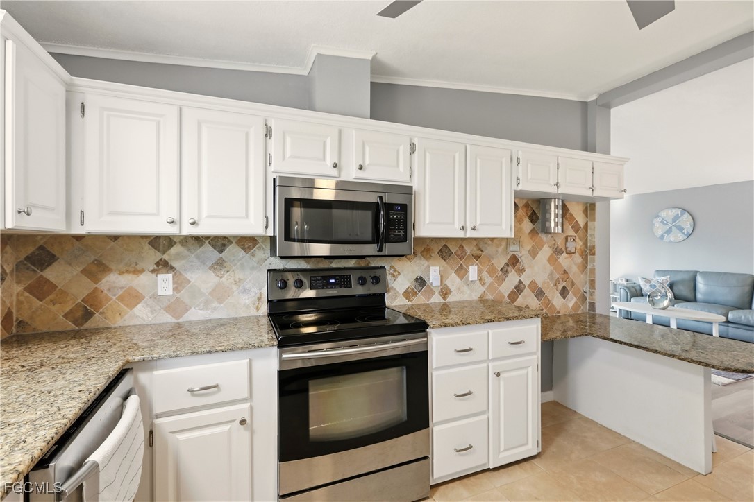 2 Bed ManufacturedHome for Sale in North Fort Myers, FL — photo 9