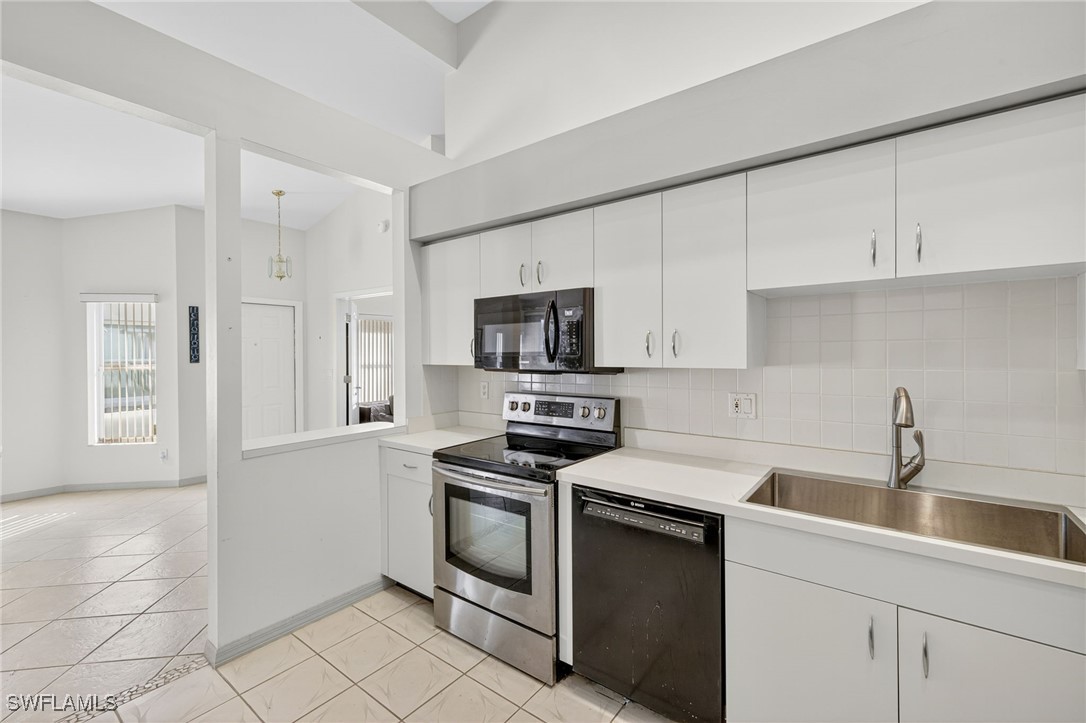 3 Bed Attached for Sale in Estero, photo 9