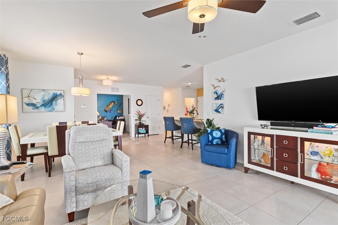 2 Bed Waterfront Home for Sale in Waterford, FL, $308,000 — photo 9