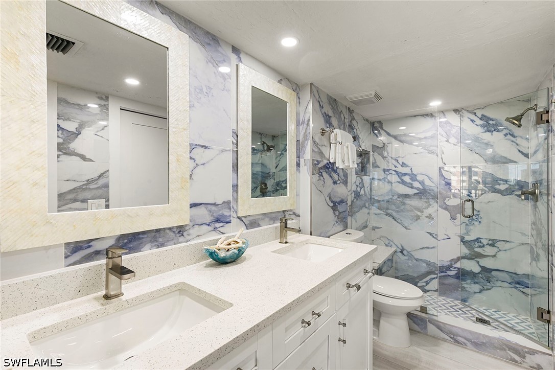 2 Bed Waterfront Home for Sale in Naples, photo 9