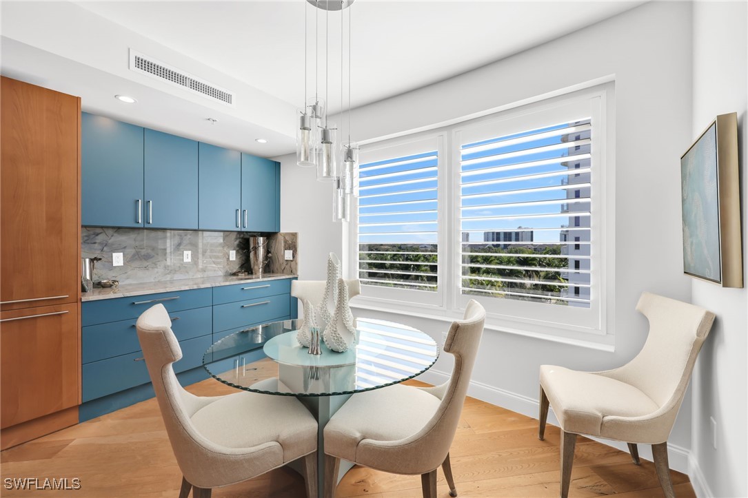 3 Bed Waterfront Home for Sale in Aqua, photo 9