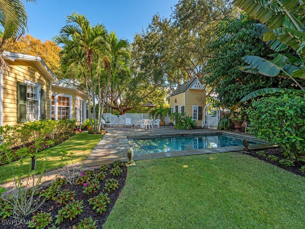 4 Bed Pool Home for Sale in Olde Naples, FL, $6,295,000 — photo 9