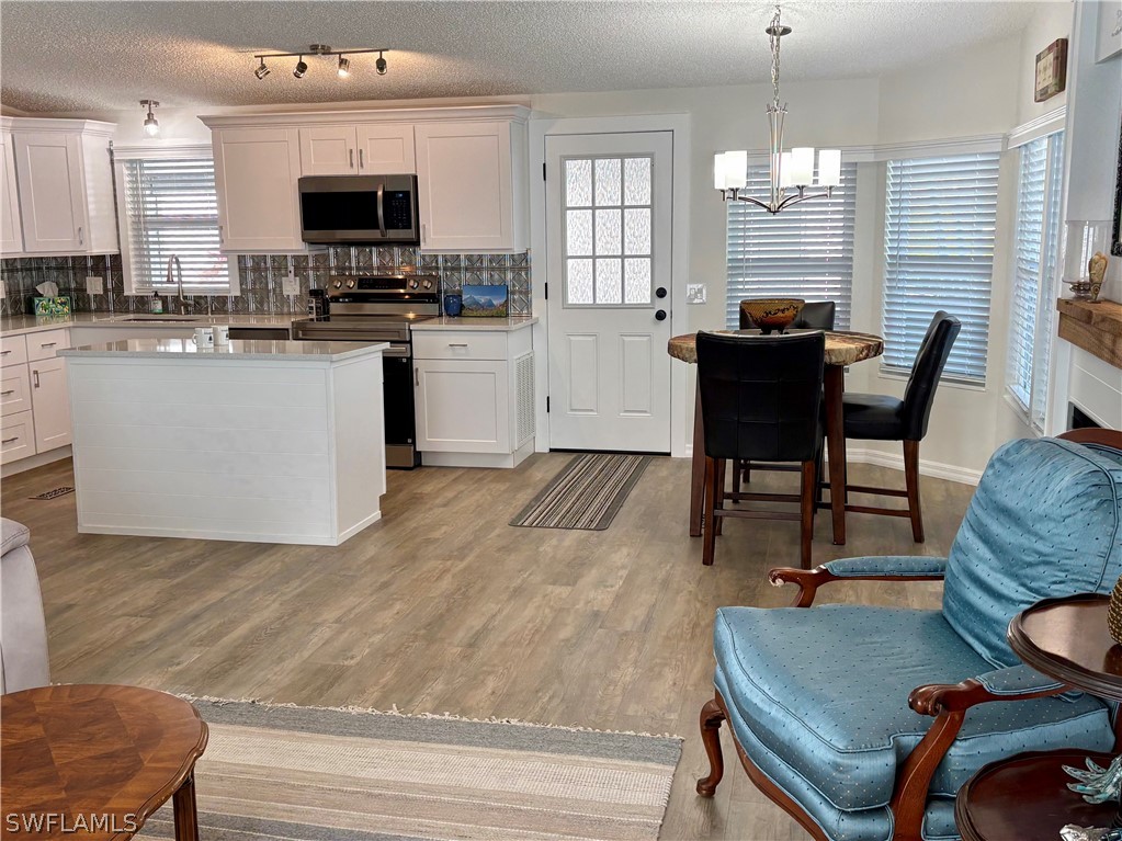 2 Bed ManufacturedHome for Sale in Naples, FL, $219,000 — photo 9