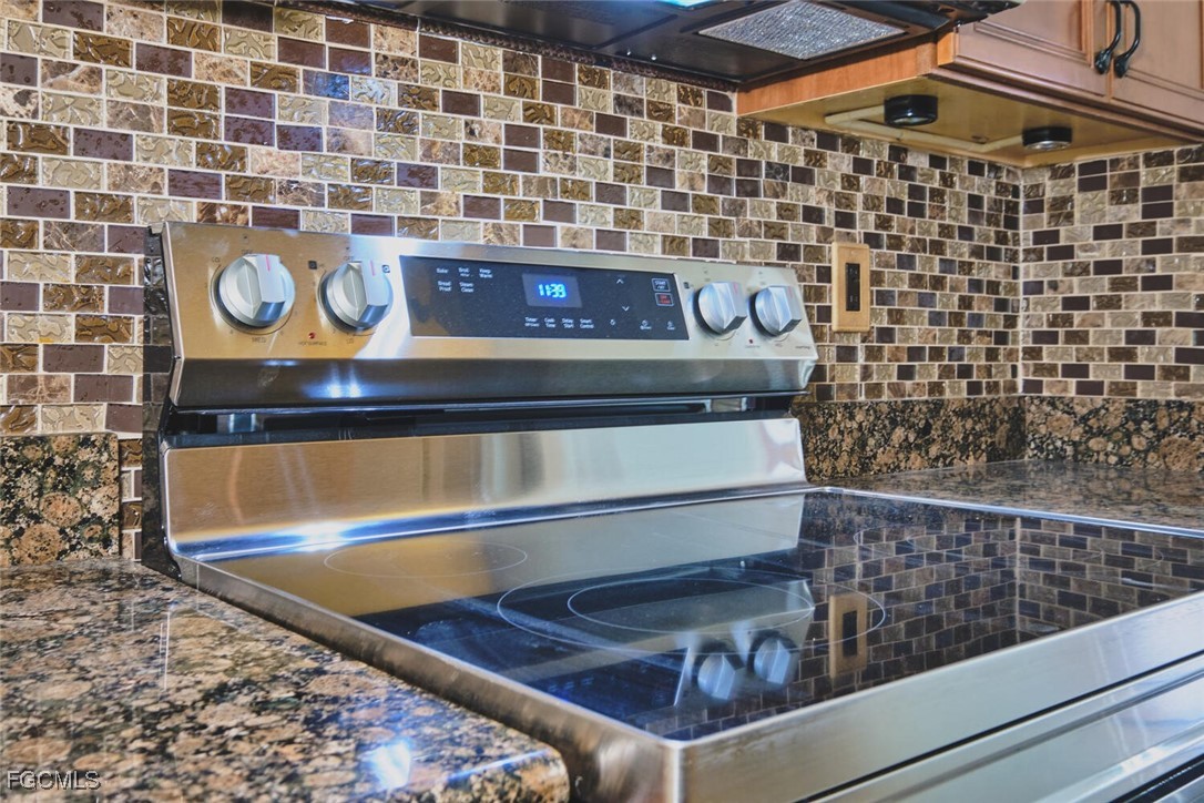 4 Bed SingleFamilyResidence for Sale in Cape Coral, photo 9